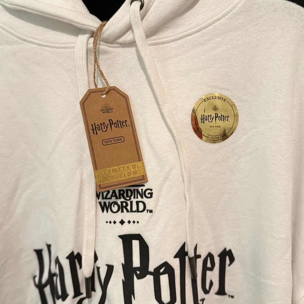 Warner Bros. Harry Potter ombré hoodie.Unisex